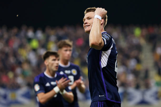 哈維·西蒙斯傳射建功，萊比錫3-2險(xiǎn)勝沃爾夫斯堡