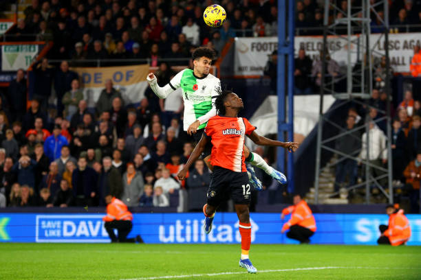 勝率背后的秘密：FIFA足球世界勝率查詢與戰(zhàn)術(shù)調(diào)整