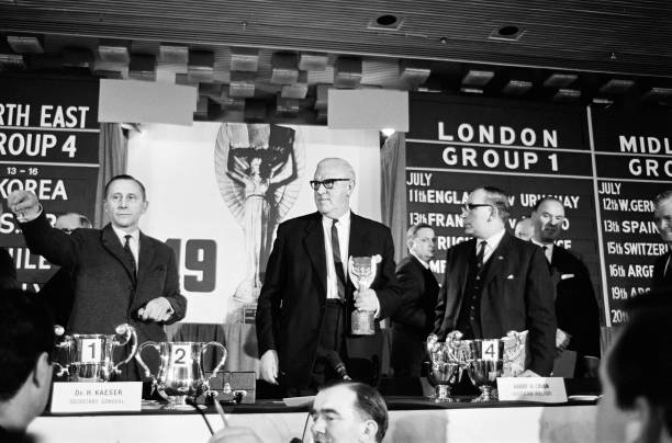 弗里克執(zhí)教首賽季即奪歐冠，拜仁完成三冠王偉業(yè)