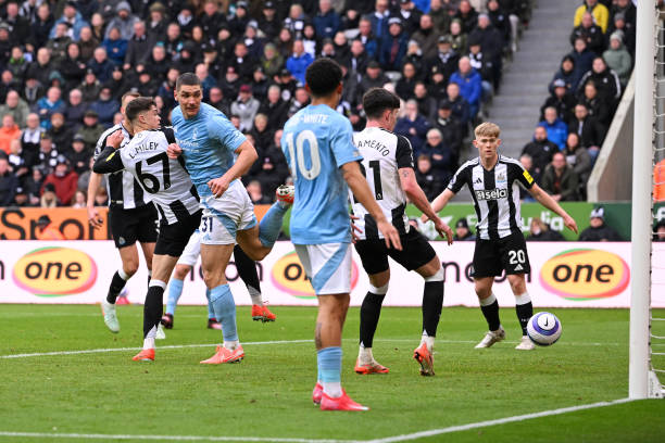 專家解讀：CCTV5本周德甲直播戰(zhàn)術分析——弗賴堡如何限制凱恩？