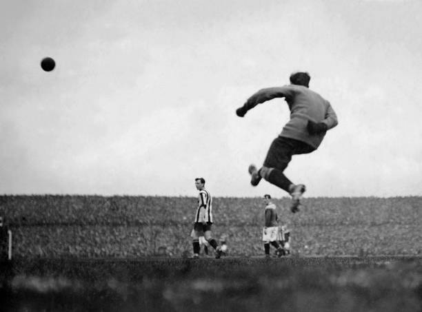 爭(zhēng)議時(shí)刻：盤點(diǎn)歷史上最具爭(zhēng)議的傷停補(bǔ)時(shí)進(jìn)球