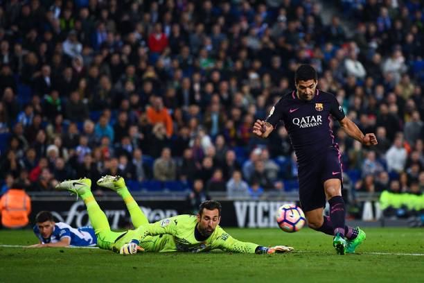 梅西VS魯尼：2011歐冠決賽經(jīng)典對決，巴薩傳控碾壓曼聯(lián)防線