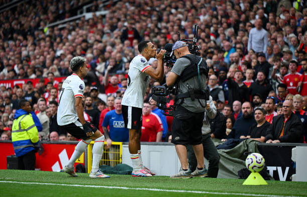 隊(duì)友看了想打人！足球史上最離譜的烏龍球TOP10