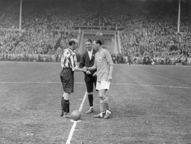 2025歐冠抽簽儀式現(xiàn)場(chǎng)：球星與嘉賓齊聚