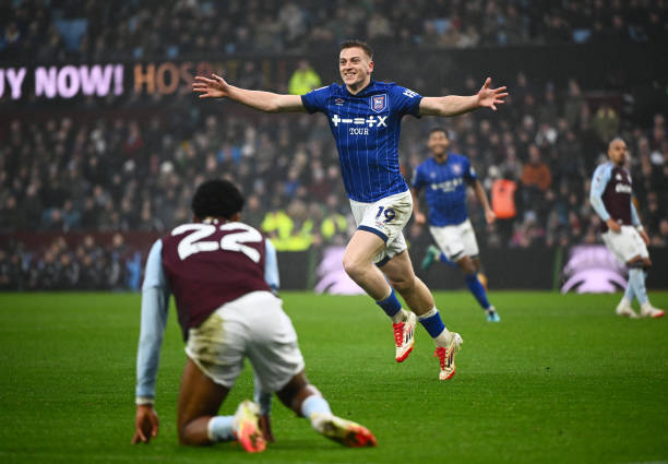 實(shí)況足球雙觸過人技巧：如何高效晃開對手？