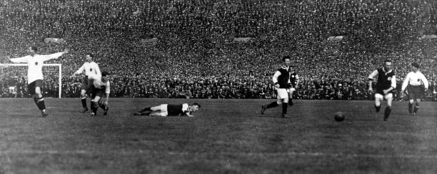 歐洲杯小組賽：荷蘭VS法國，誰能搶占出線先機？