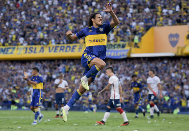 邊路傳中戰(zhàn)術(shù)的核心：哪些球員能送出致命弧線？