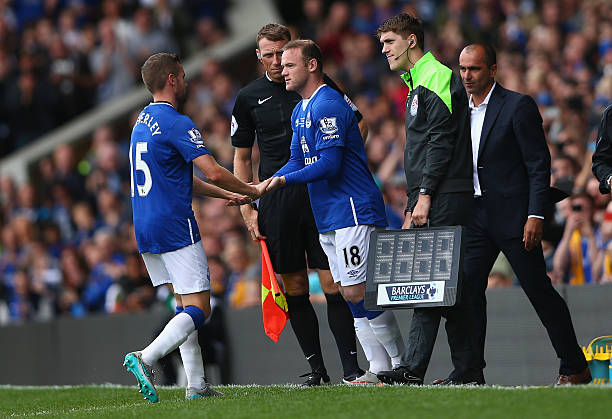 中超第14輪焦點戰(zhàn)：上海海港3-1力克山東泰山，登頂榜首