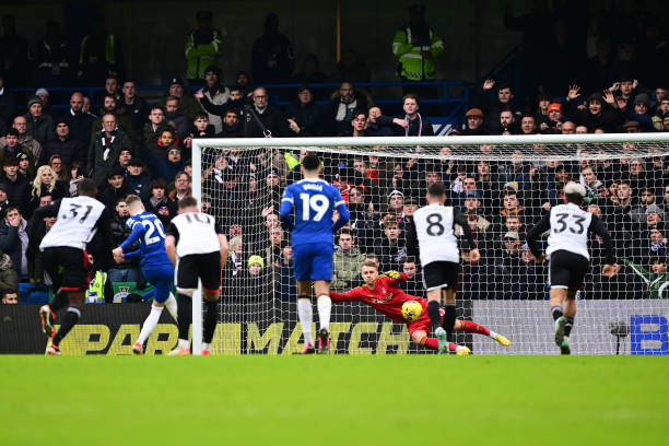 足球比賽中常見(jiàn)的定位球技術(shù)類型及實(shí)戰(zhàn)應(yīng)用