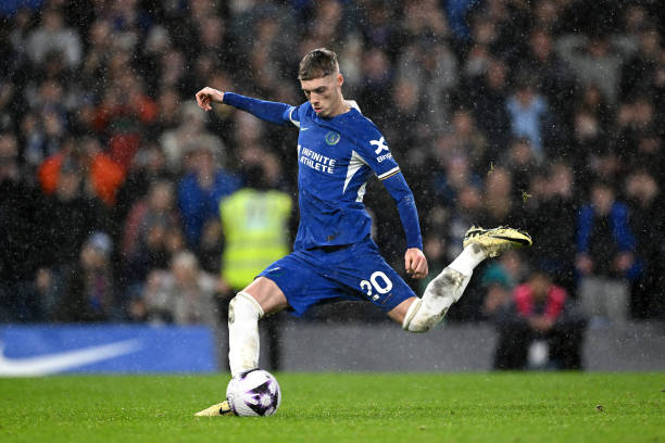 別再誤會了！這才是邊裁舉起越位旗的正確含義