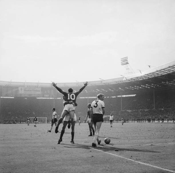 C羅VS馬競(jìng)：宿命對(duì)決！帽子戲法粉碎西蒙尼鐵血防線