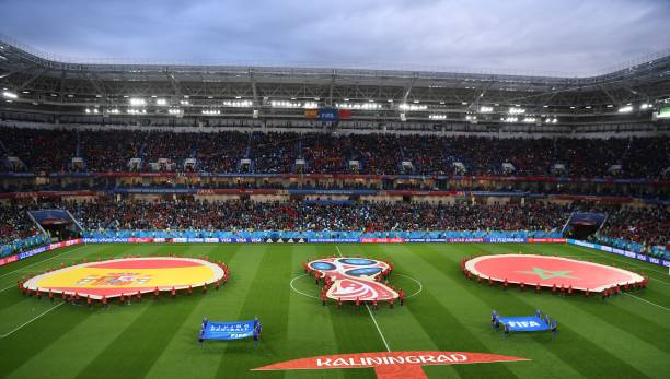 德甲球場偏小？還是視覺錯覺？深度解析場地設(shè)計