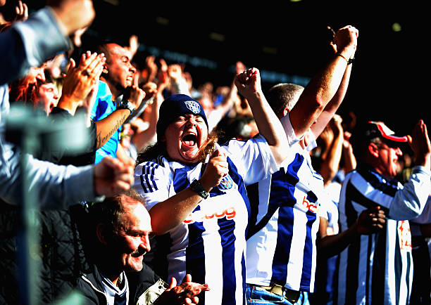 關(guān)于推進(jìn)XX區(qū)域公共足球場(chǎng)地建設(shè)的請(qǐng)示報(bào)告