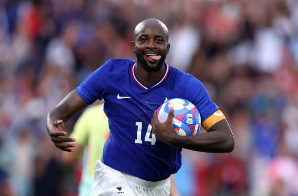 八人制足球場(chǎng)建設(shè)必備：高清尺寸圖與施工要求