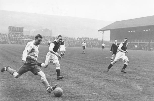 突出比賽的戲劇性和關(guān)鍵瞬間