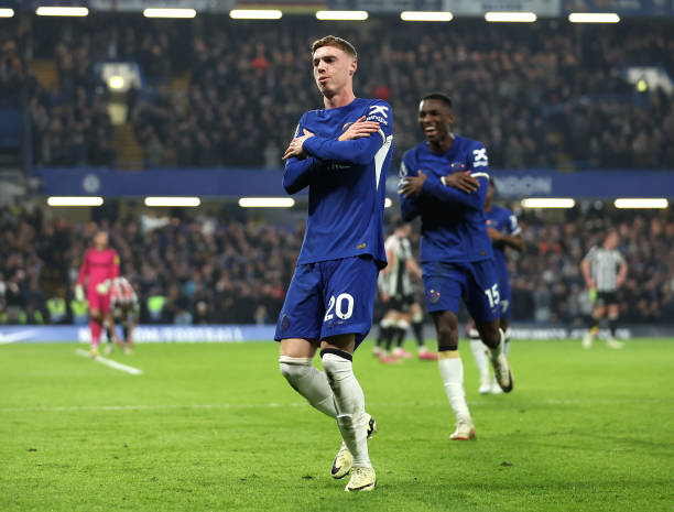 巴蒂斯圖塔的復(fù)雜情感：進(jìn)球佛羅倫薩后的沉默致敬