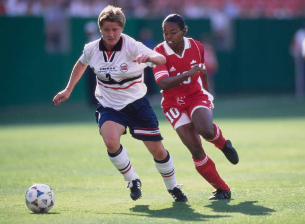 法國(guó)足球聯(lián)賽系統(tǒng)官網(wǎng)：法國(guó)足球俱樂(lè)部注冊(cè)與參賽指南