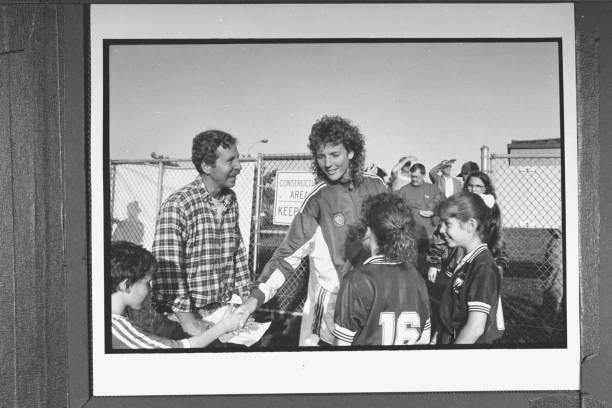 突發(fā)！梅西經(jīng)紀(jì)人現(xiàn)身曼市，曼聯(lián)轉(zhuǎn)會(huì)談判開啟？