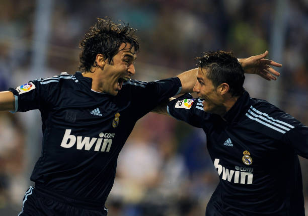 歐冠積分榜背后的故事：傳統(tǒng)強隊與新貴的較量