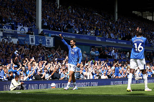 角球旗桿尺寸要求：不得低于這個高度