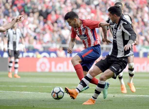 隊(duì)徽中的足球哲學(xué)：梅西隊(duì)伍標(biāo)志的深層含義