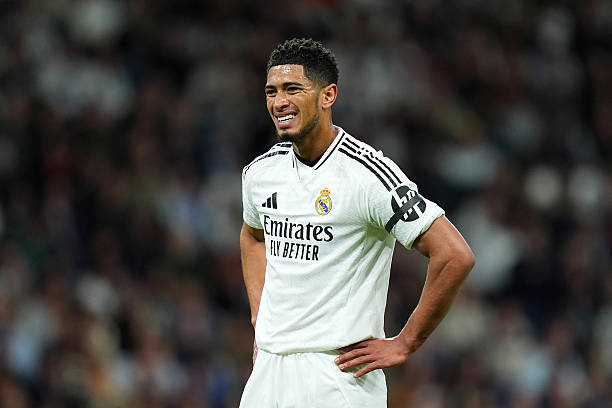 歐冠決賽全稱中的“聯賽”含義：小組賽與淘汰賽的完美結合