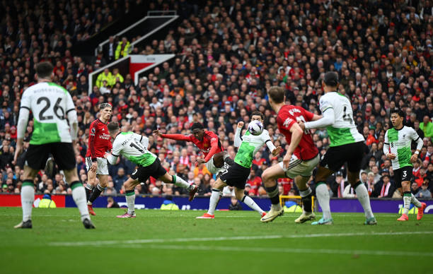 從鏈?zhǔn)椒朗氐綌[大巴：意大利與英格蘭的防守哲學(xué)對(duì)比