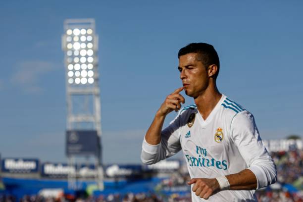 潛龍的角色設(shè)計(jì)靈感：從機(jī)械到擬人化的轉(zhuǎn)變過程