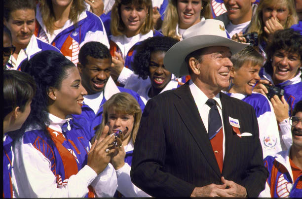 中國奧運會首次舉辦時間是什么時候？