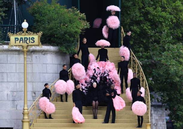 洛杉磯奧運會吉祥物山姆鷹在開幕式和賽事中的角色