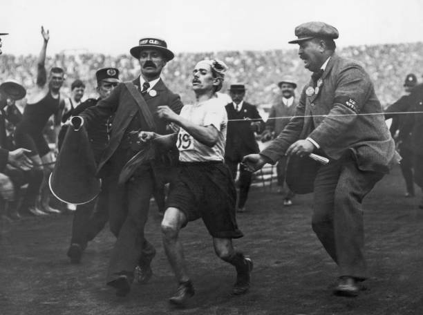 自由式滑雪：空中技巧與創(chuàng)意的完美結(jié)合