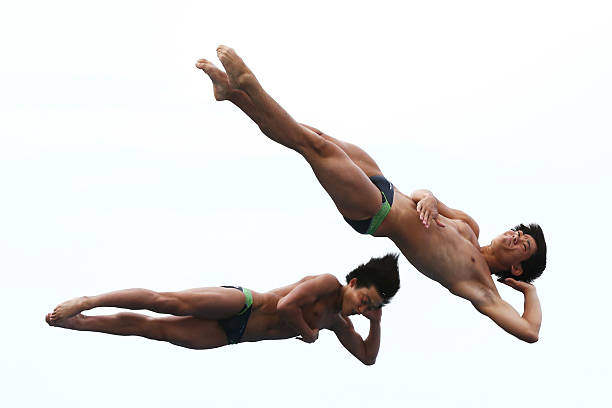 中國(guó)短跑女運(yùn)動(dòng)員速度較量：誰(shuí)跑得最快？