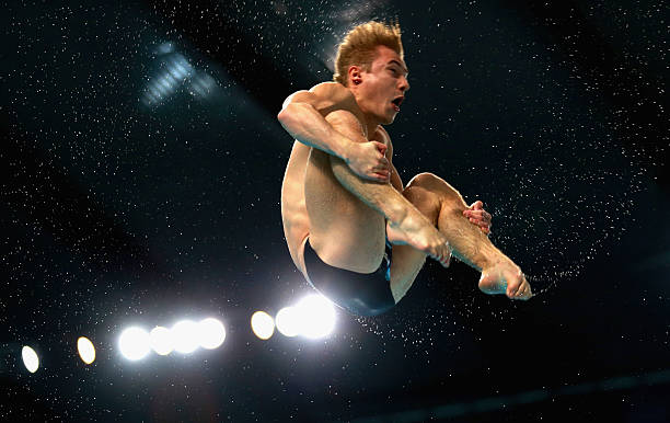 從奧運(yùn)金牌到世界紀(jì)錄：田亮與郭晶晶的職業(yè)生涯對(duì)比