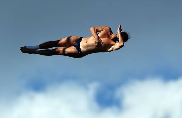 小學(xué)生短跑教學(xué)：掌握正確起跑姿勢(shì)的關(guān)鍵技巧