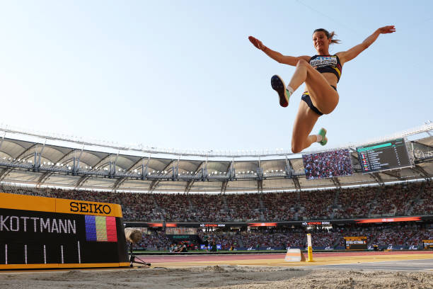 蘇炳添身高體重?cái)?shù)據(jù)揭秘：短跑飛人的身體密碼