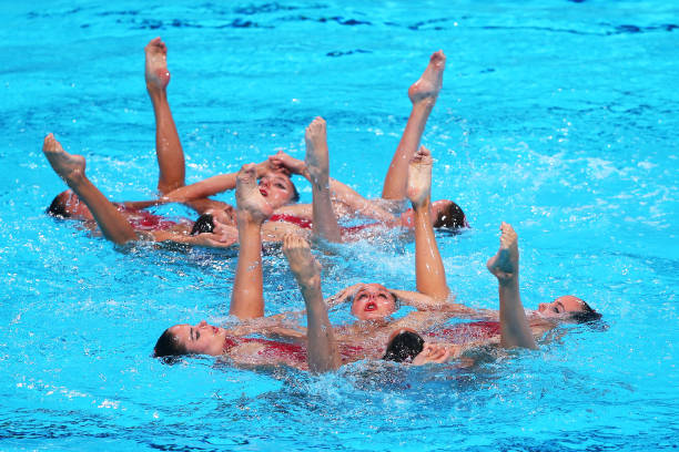 10米臺(tái)與3米板：高度對(duì)跳水動(dòng)作的影響