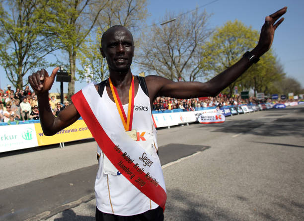 專業(yè)長(zhǎng)跑運(yùn)動(dòng)員的心率正常值是多少？