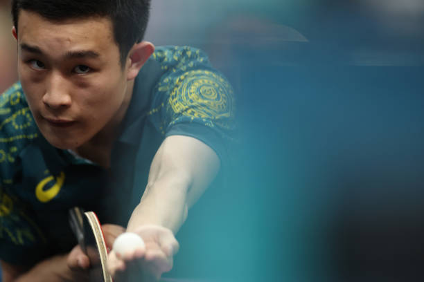 誰(shuí)贏了？——兩個(gè)小朋友的乒乓球?qū)Q