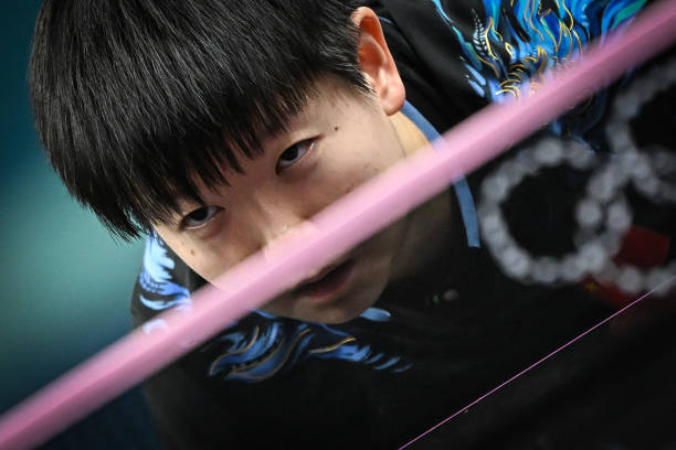 乒乓球比賽時如何避免汗水影響握拍？