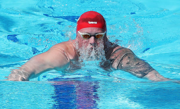 初學(xué)者友好：游泳圈的簡筆畫與上色技巧