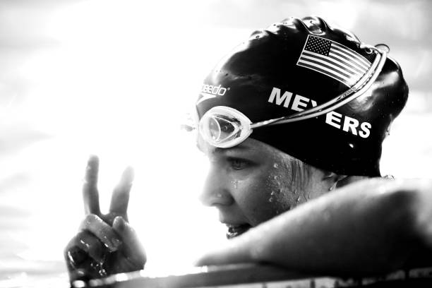 從科學(xué)角度分析：新生兒游泳的正面與負(fù)面影響