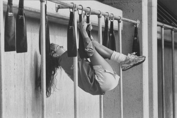 游泳救生員證考取費(fèi)用與就業(yè)前景分析