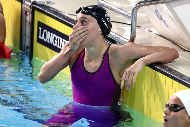 如何用簡單工具繪制清晰的游泳技術圖解