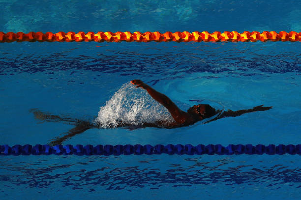 從迷茫到堅定：仰泳主角的內(nèi)心成長歷程