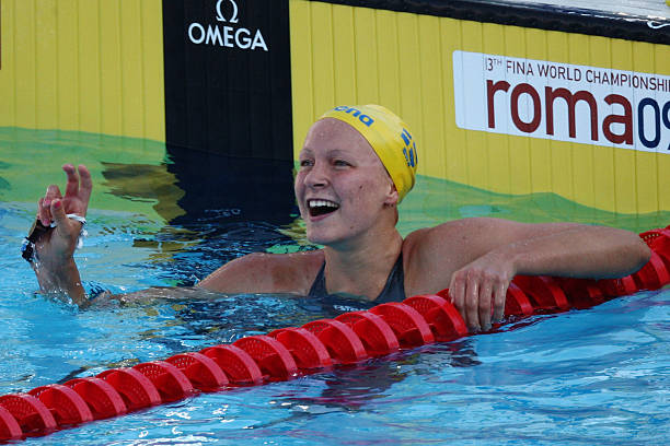 游泳比賽規(guī)則全解析：從出發(fā)到觸壁的制勝關(guān)鍵