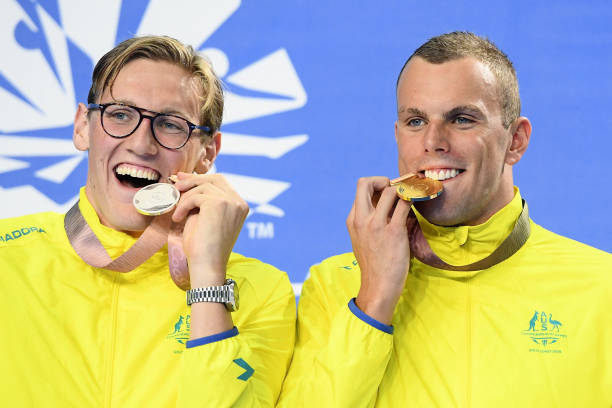 青少年女生游泳訓(xùn)練強(qiáng)度是否過大？家長必讀