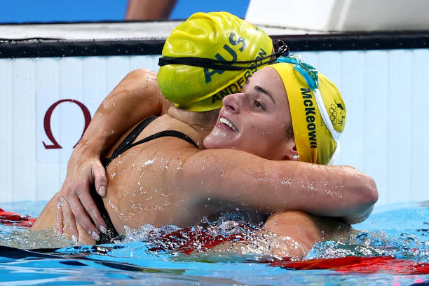 女性夢見游泳：是逃避現(xiàn)實還是追求心靈自由？