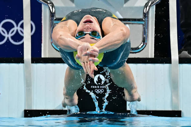 游泳節(jié)奏掌控：手部劃水與腿部打水的完美搭配