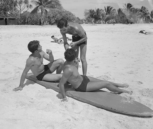 陳小紜游泳比賽動圖合集，專業(yè)姿勢教科書級別