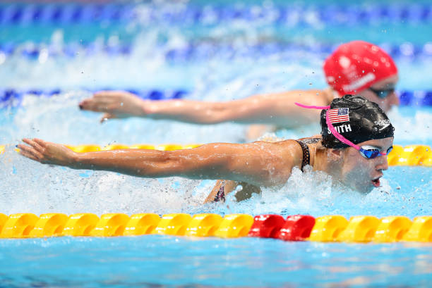 游泳技術(shù)術(shù)語全解析:從打腿到劃水